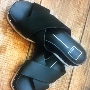 DolCE vITA platform black vegan leather slides size 7